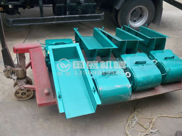 電磁振動給料機(jī)安裝和調(diào)整策略 電磁振動給料機(jī)安裝和調(diào)整策略