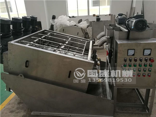 疊螺式污泥脫水機(jī)成本 疊螺式污泥脫水機(jī)成本