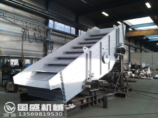 高效重型篩分機(jī) 高效重型篩分機(jī)