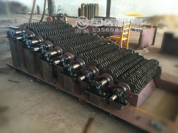 交叉滾動(dòng)篩煤機(jī) 交叉滾動(dòng)篩煤機(jī)